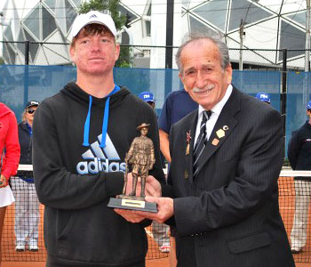 Gallipoli Youth Cup boys' champion Mitchell Pritchard (L) with Turgut Kacmaz, the son of the last Turkish veteran of Gallipoli; Tennis Australia